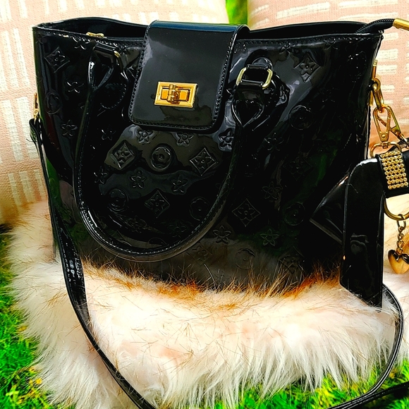 Handbags - Black purse, never used, perfect condition